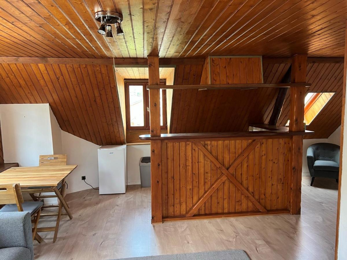 Top Floor Apartment With Mountain Views In The Centre Of Argeles Gazost Dış mekan fotoğraf